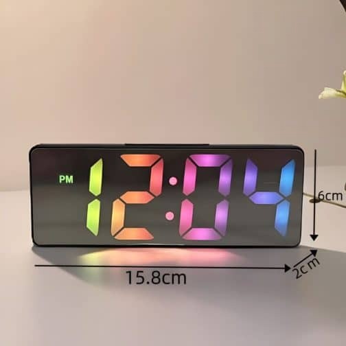 Reloj Digital Multifunción ModV-000Q (3x Pilas Aaa No Incluidas)