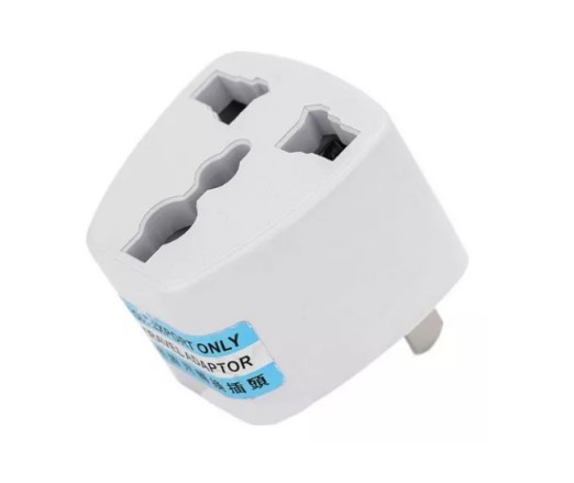 ADAPTADOR ENCHUFE UNIVERSAL MULTIFICHA A 220V